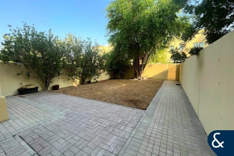 Villa The Springs, Dubaijā, AAE 3 istabas, 255 m2 Nr. 671395 - attēls 1