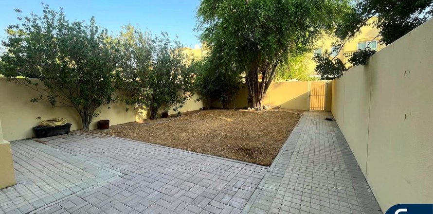 Villa The Springs, Dubaijā, AAE 3 istabas, 255 m2 Nr. 671395