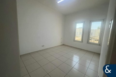Villa The Springs, Dubaijā, AAE 3 istabas, 255 m2 Nr. 671395 - attēls 9