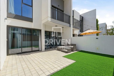Villa till försäljning i Dubai Land, Dubai, UAE 3 sovrum, 163.6 kvm Nr. 743692 - fotografi 17
