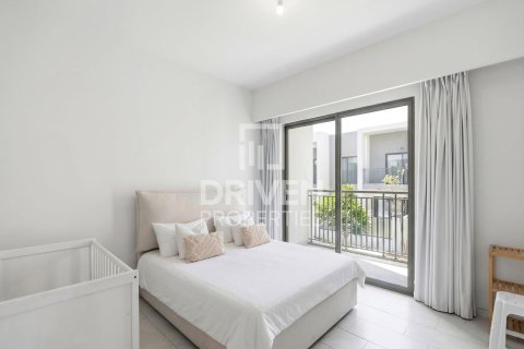 Villa till försäljning i Dubai Land, Dubai, UAE 3 sovrum, 163.6 kvm Nr. 743692 - fotografi 7