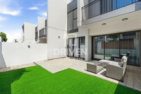 Villa till försäljning i Dubai Land, Dubai, UAE 3 sovrum, 163.6 kvm Nr. 743692 - fotografi 19