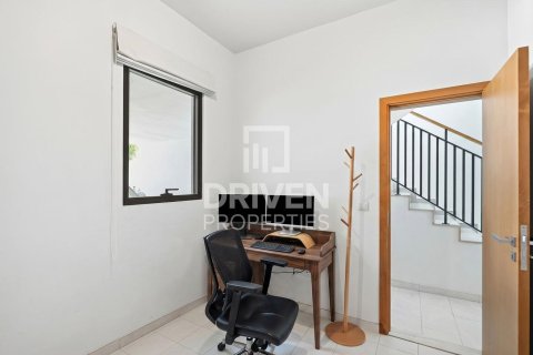 Villa till försäljning i Dubai Land, Dubai, UAE 3 sovrum, 163.6 kvm Nr. 743692 - fotografi 11