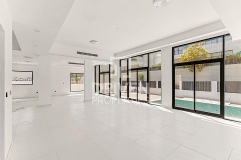 Vila u Al Furjan, Dubai, UAE 4 spavaćih soba, 608.61 m2 Br. 756788 - fotografija 3