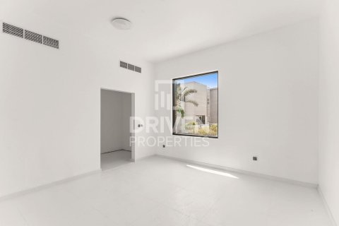Vila u Al Furjan, Dubai, UAE 4 spavaćih soba, 608.61 m2 Br. 756788 - fotografija 11