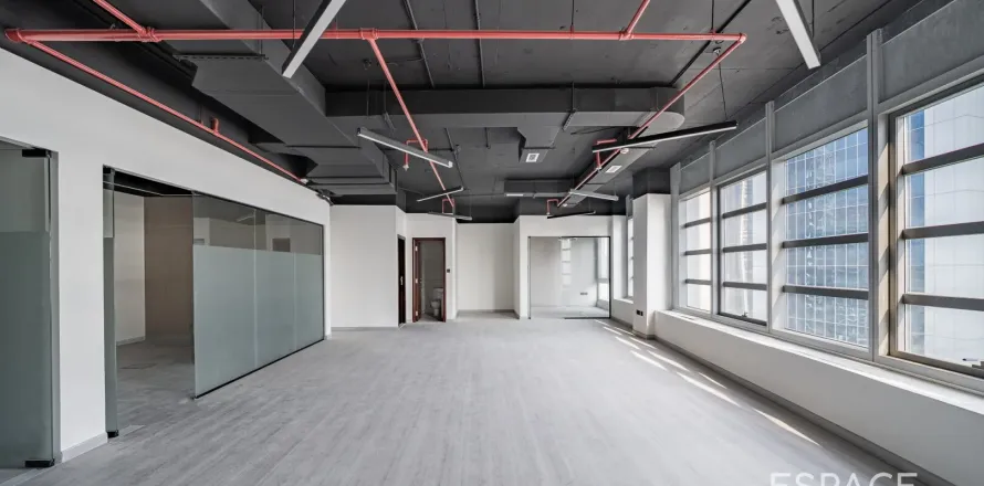 مكتب في الخليج التجاري، دبي 107 متر مربع . ر قم 661257