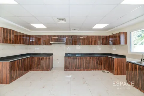 Vila u gradu Meadows, Dubai, UAE 4 spavaće sobe, 381 m2 Br. 661258 - Slika 5