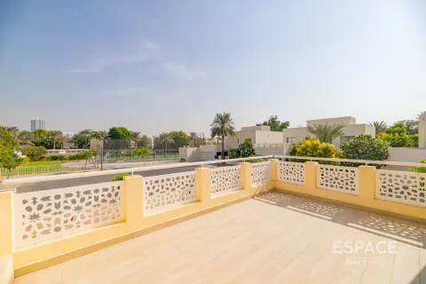 Vila u gradu Meadows, Dubai, UAE 4 spavaće sobe, 381 m2 Br. 661258 - Slika 1
