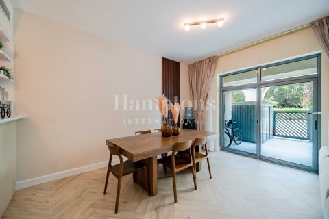 Lakás itt: The Views, Dubai, EAE, 2 hálószoba, 180.79016703 m², azonosító: 651295 - fénykép 4