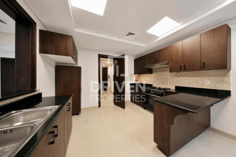 Villa til leie i Mirdif, Dubai, Emiratene 4 soverom, 418.99 kvm Nr. 757309 - Foto 9
