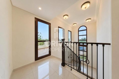 Villa til leie i Mirdif, Dubai, Emiratene 4 soverom, 418.99 kvm Nr. 757309 - Foto 12