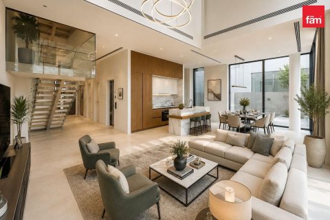 Vilă de vânzare în Dubai, EAU 4 dormitoare, 518.7 mp.  №754844 - poză 2