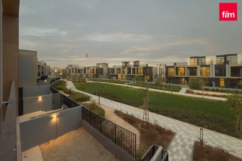 Casa urbana para arrendamento em Dubai, EAU 3 quartos, 170.7 m2 № 754841 - foto 1