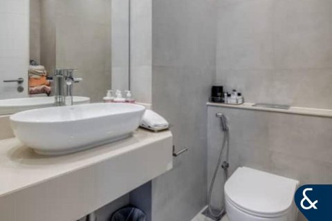 Apartament në Downtown Dubai (Downtown Burj Dubai), Emiratet e Bashkuara Arabe 1 dhomë gjumi, 77 m2. № 697986 - Foto 5