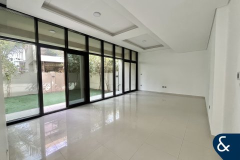 Adosado en venta en DAMAC Hills (Akoya by DAMAC), Dubai, EAU 3 dormitorios, 209 m2 № 697988 - foto 2