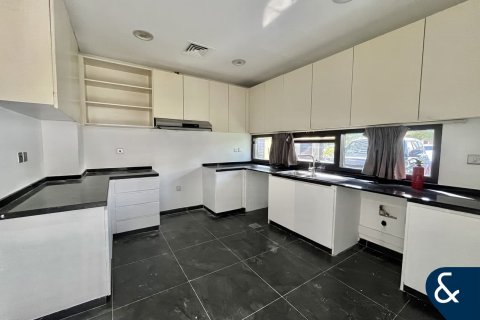 Adosado en venta en DAMAC Hills (Akoya by DAMAC), Dubai, EAU 3 dormitorios, 209 m2 № 697988 - foto 4