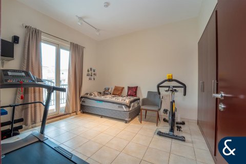 Kamienica na sprzedaż w Dubai Sports City, Dubai, ZEA 4 sypialnie, 247 mkw., nr 697989 - zdjęcie 12