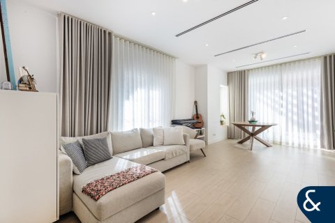 Arabian Ranches, Dubai, संयुक्त अरब अमीरात में विला, 4 बेडरूम, 226 वर्ग मीटर, संख्या 697990 - फ़ोटो 6