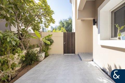 Arabian Ranches, Dubai, संयुक्त अरब अमीरात में विला, 4 बेडरूम, 226 वर्ग मीटर, संख्या 697990 - फ़ोटो 21