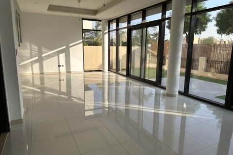 Villa zur Miete in DAMAC Hills (Akoya by DAMAC), Dubai, VAE 5 Schlafzimmer, 450 m2 Nr. 740622 - Foto 15
