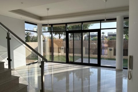 Villa til leje i DAMAC Hills (Akoya by DAMAC), Dubai, UAE 5 soveværelser, 450 kvm № 740622 - foto 6