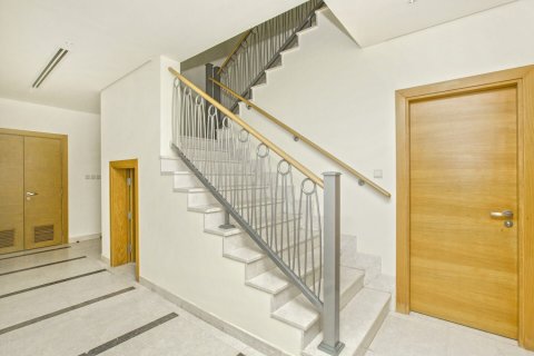 טאונהאוס להשכרה ב Al Furjan, Dubai, איחוד האמירויות 3 חדרי שינה, 301 מ"ר, מספר 740624 - תמונה 3