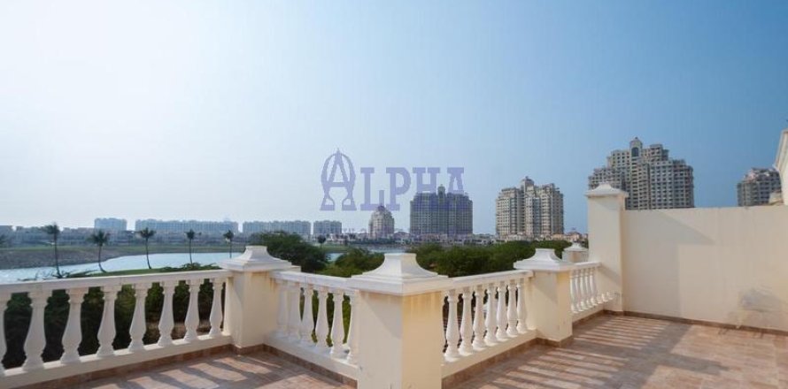 Al Hamra Village、Ras Al Khaimah、UAEにあるタウンハウス 4ベッドルーム、255.5 m2 No709454