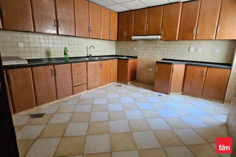 Üürile anda villa asukohaga Deira, Dubai, AÜE: 3 magamistoaga, 233.1 m² Nr 660495 - pilt 3