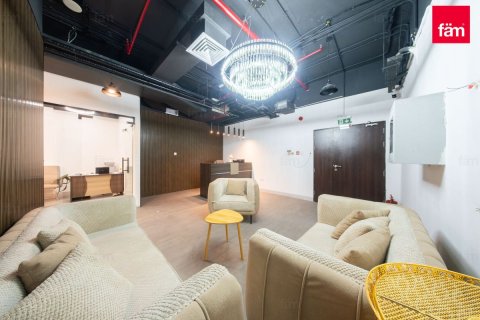 Dubai, BAE’de kiralık ofis 196 m&sup2; No 696817 - fotoğraf 2