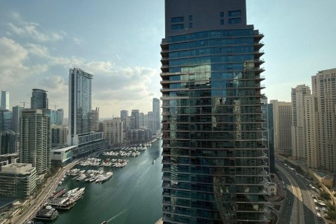 Apartmen di Dubai Marina, UAE 1 bilik tidur, 73 meter persegi № 652640 - foto 1