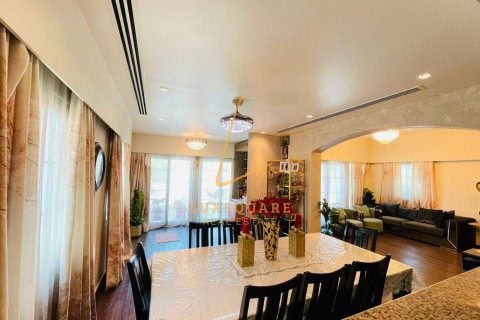 Vila di Jumeirah Village Circle, Dubai, UEA 3 kamar tidur, 729 m2 nomor 763885 - foto 4