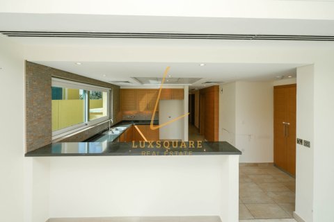 Βίλα σε Jumeirah Park, Dubai, ΗΑΕ 4 υπνοδωμάτια, 504 τ.μ. Αρ. 763887 - φωτογραφία 3