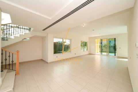 Βίλα σε Jumeirah Park, Dubai, ΗΑΕ 4 υπνοδωμάτια, 504 τ.μ. Αρ. 763887 - φωτογραφία 2