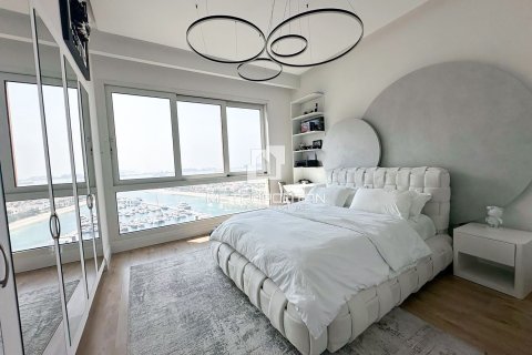 Apartament në Palm Jumeirah, Dubai, Emiratet e Bashkuara Arabe 3 dhoma gjumi, 234 m2. № 665040 - Foto 3