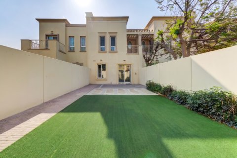 Villa en venta en Al Wasl, Dubai, EAU 2 dormitorios, 172 m2 № 709742 - foto 2