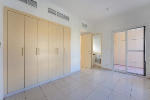 Villa en venta en Al Wasl, Dubai, EAU 2 dormitorios, 172 m2 № 709742 - foto 10
