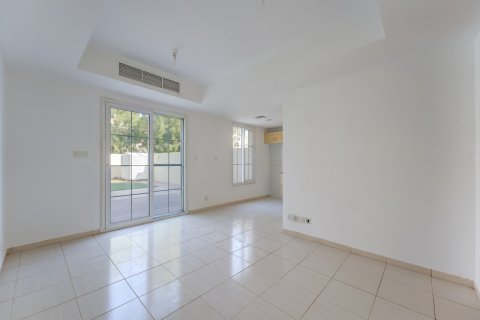 Villa en venta en Al Wasl, Dubai, EAU 2 dormitorios, 172 m2 № 709742 - foto 3