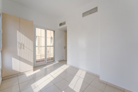 Villa en venta en Al Wasl, Dubai, EAU 2 dormitorios, 172 m2 № 709742 - foto 8