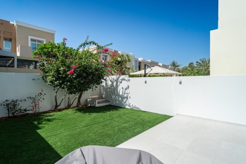 Villetta a schiera in vendita a Dubai, EAU 2 camere da letto, 157 mq. № 709739 - foto 15