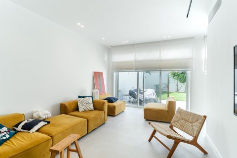 Villetta a schiera in vendita a Dubai, EAU 2 camere da letto, 157 mq. № 709739 - foto 5
