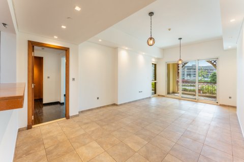Apartment in Palm Jumeirah, Dubai, UAE 2 bedrooms, 189 sq.m. № 709740