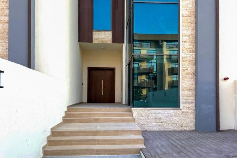 Vilë në Dubai, Emiratet e Bashkuara Arabe 4 dhoma gjumi, 259 m2. № 735969 - Foto 16
