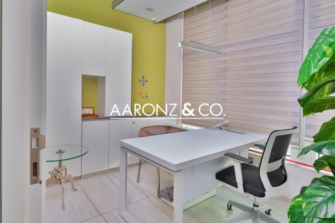 Oficiu de închiriat în Business Bay, Dubai, EAU 112 mp.  №703398 - poză 5