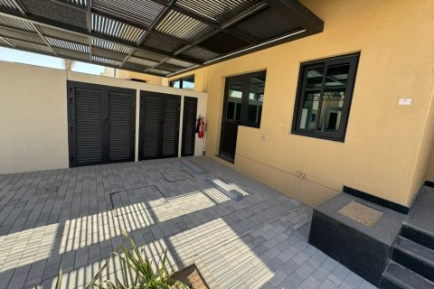 Kuća u nizu u gradu Sharjah, UAE 4 spavaće sobe, 255.48 m2 Br. 749252 - Slika 4