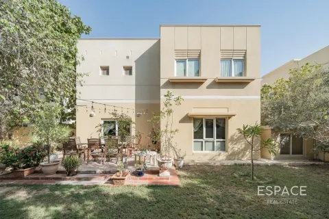 Villa itt: Meadows, Dubai, EAE, 4 hálószoba, 337 m², azonosító: 649779 - fénykép 1