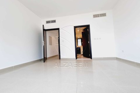 Villa til salgs i Abu Dhabi, Emiratene 3 soverom, 225 kvm Nr. 662970 - Foto 5