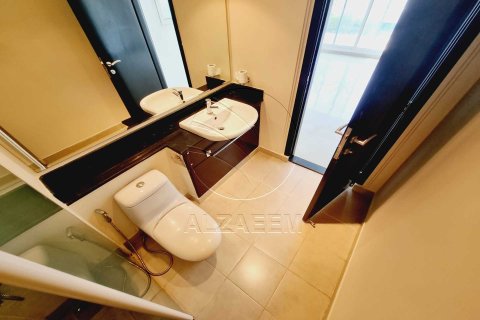 Villa til salgs i Abu Dhabi, Emiratene 3 soverom, 225 kvm Nr. 662970 - Foto 7