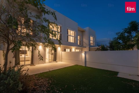 Városi lakóépület itt: Dubai, EAE, 3 hálószoba, 182.1 m², azonosító: 741466