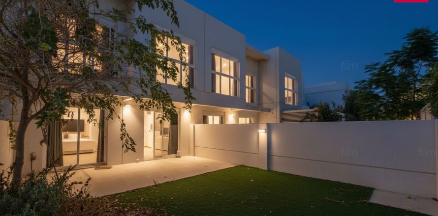 Városi lakóépület itt: Dubai, EAE, 3 hálószoba, 182.1 m², azonosító: 741466