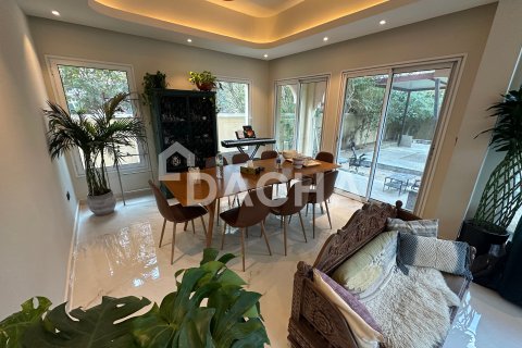 Vilë në Jumeirah Village Triangle, Dubai, Emiratet e Bashkuara Arabe 4 dhoma gjumi, 250 m2. № 706875 - Foto 6
